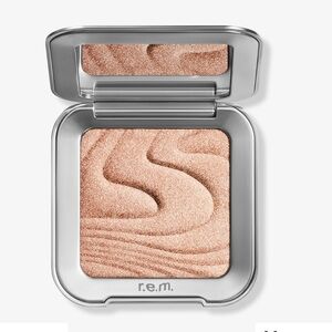 ✨ r.e.m. beauty Interstellar Highlighter Topper ✨